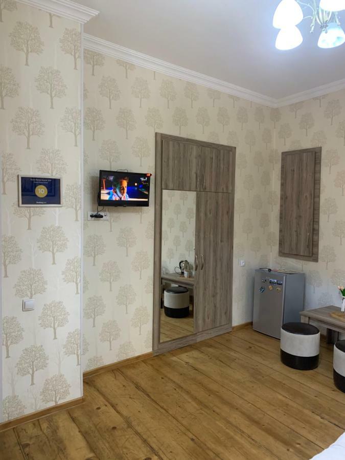 Guest House Rafael Tbilisi Exterior photo