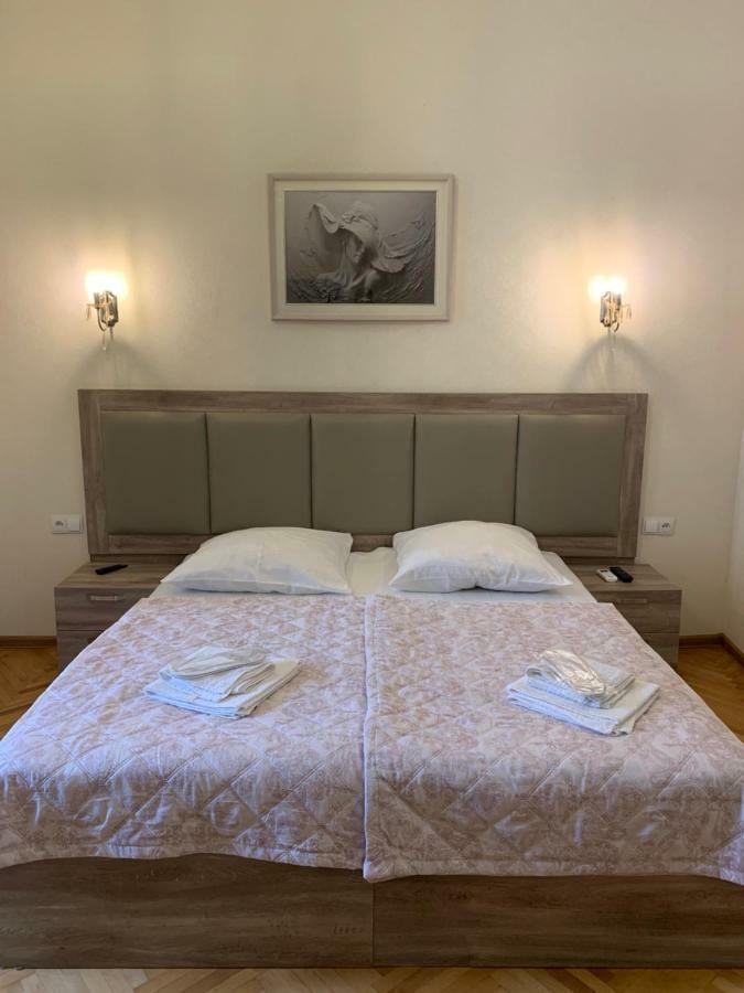 Guest House Rafael Tbilisi Exterior photo